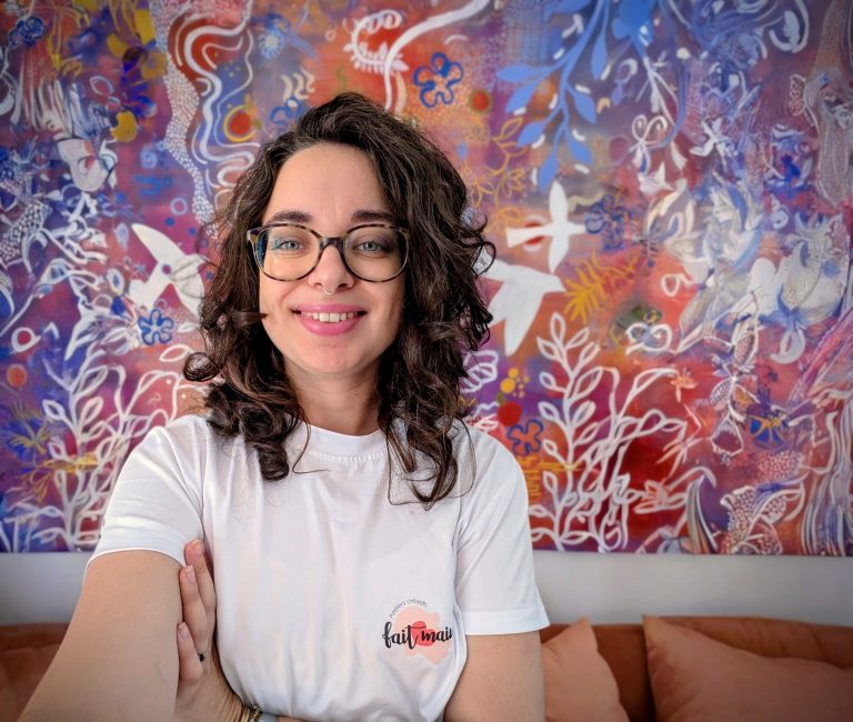 Chama de l'équipe fait main à votre écoute